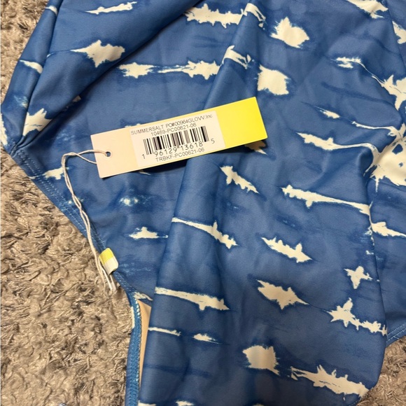 Summer salt The Ruched Backflip - Picture 5 of 6